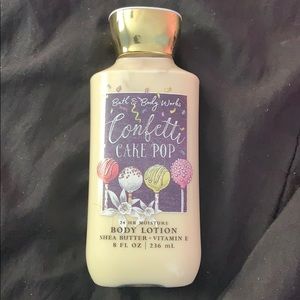 Bath and body works confetti 🎉 cake 🍰 pop